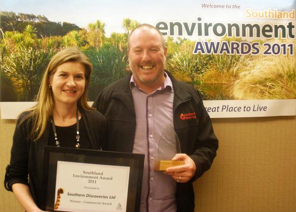 Southern Discoveries' Anita Golden (L) and John Robson (R) with Southland Environment Award
